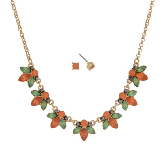 “Flora" Necklace || Crystal Statement Set - Picture 3 of 5